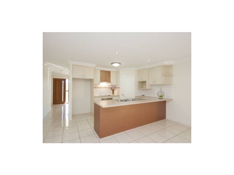 11 Eugenie Court, Glen Eden QLD 4680