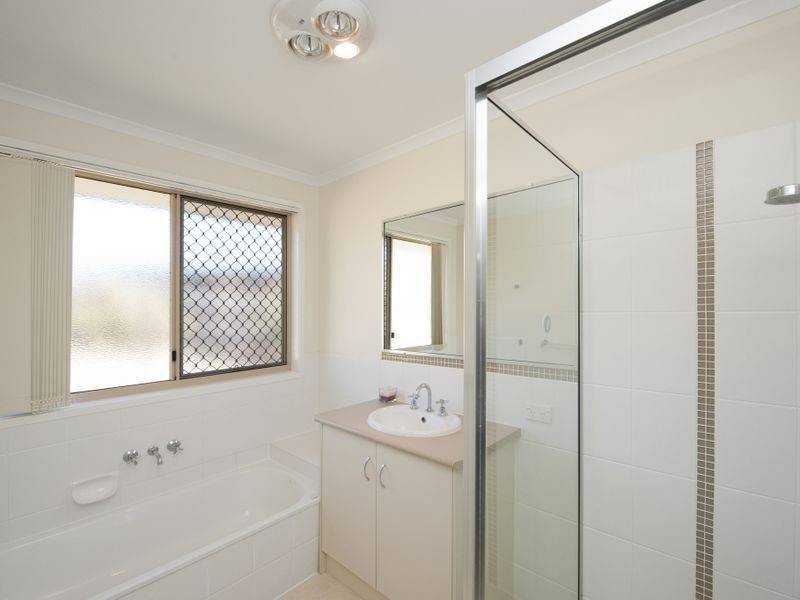 11 Eugenie Court, Glen Eden QLD 4680