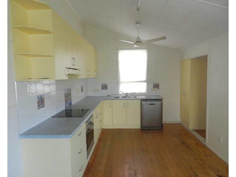 6 Herbert Street, Gladstone QLD 4680