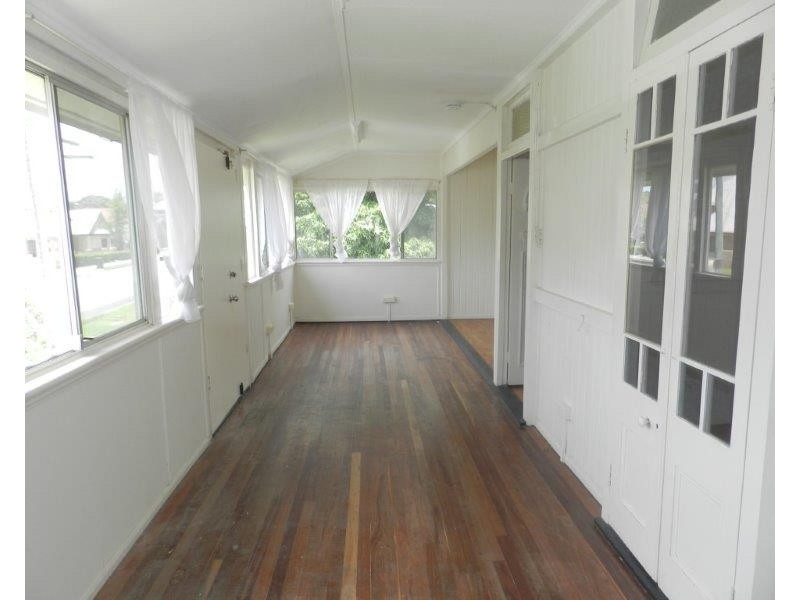 6 Herbert Street, Gladstone QLD 4680