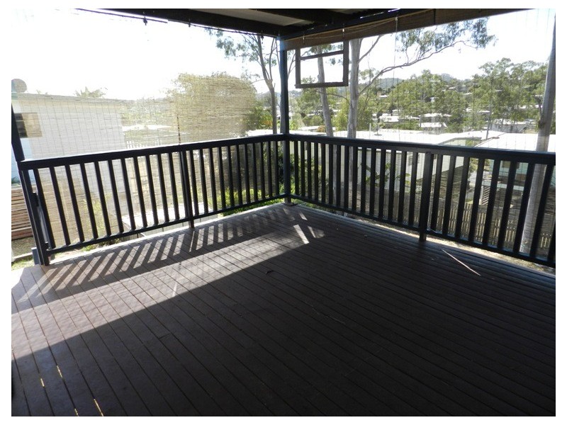 18 Satinay Street, New Auckland QLD 4680