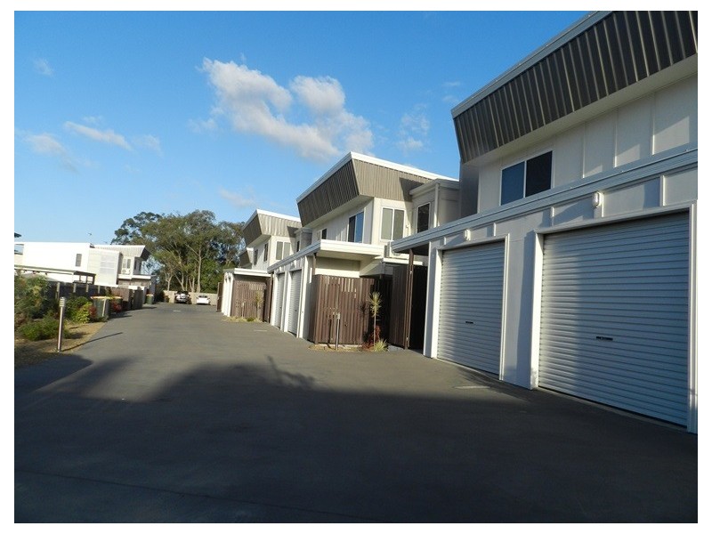 11/9 Cockatoo Drive, New Auckland QLD 4680