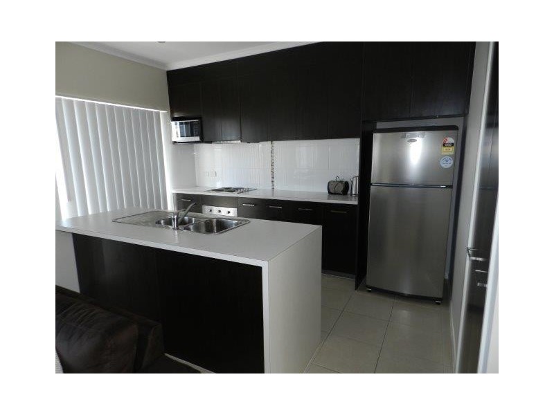11/9 Cockatoo Drive, New Auckland QLD 4680
