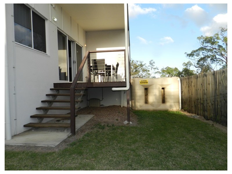 9/9 Cockatoo Drive, New Auckland QLD 4680