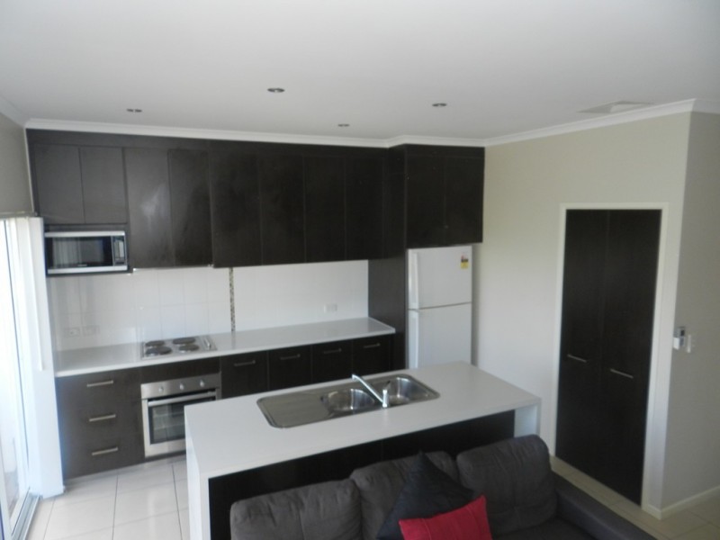 7/9 Cockatoo Drive, New Auckland QLD 4680