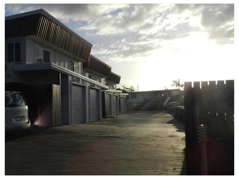 2/9 Cockatoo Drive, New Auckland QLD 4680