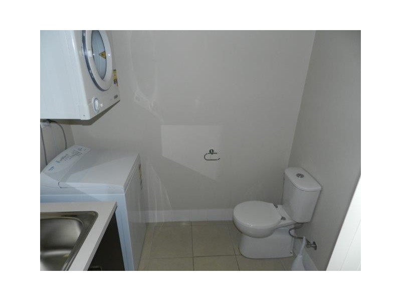 2/9 Cockatoo Drive, New Auckland QLD 4680