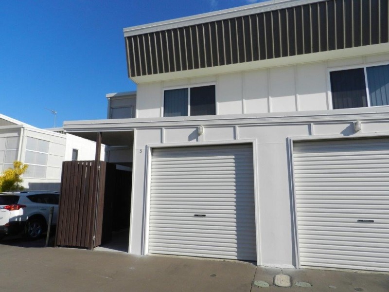 5/9 Cockatoo Drive, New Auckland QLD 4680