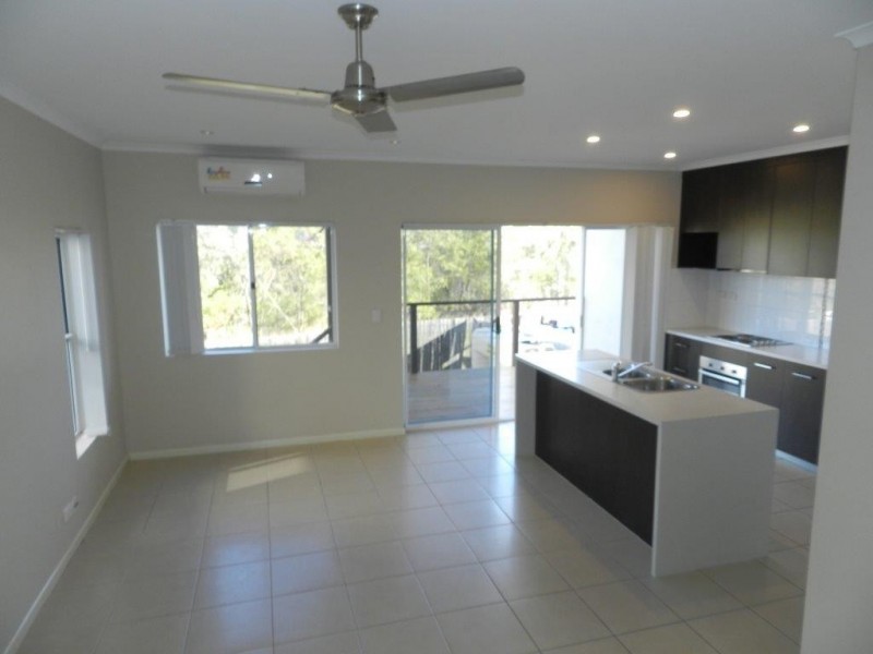 5/9 Cockatoo Drive, New Auckland QLD 4680