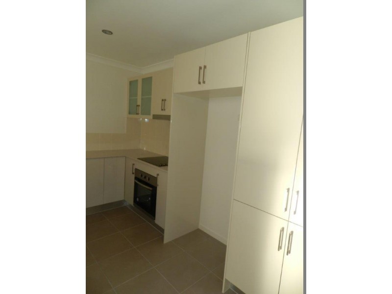 18 Florey Place, Kirkwood QLD 4680