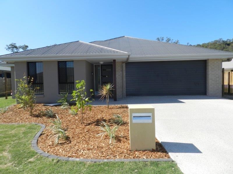 10 Kingfisher, New Auckland QLD 4680