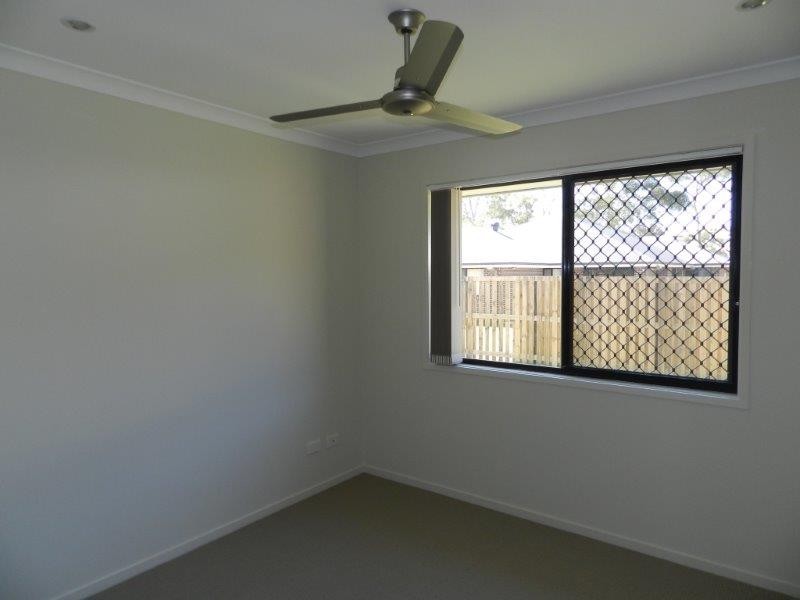 10 Kingfisher, New Auckland QLD 4680