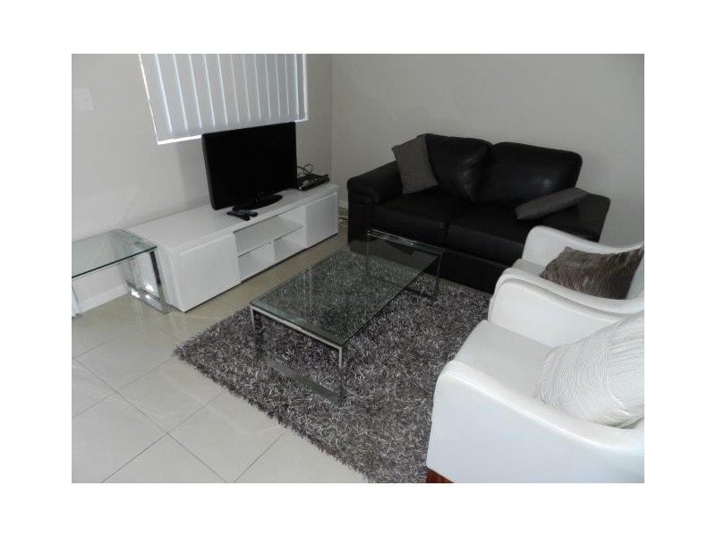 8/9 Cockatoo Drive, New Auckland QLD 4680