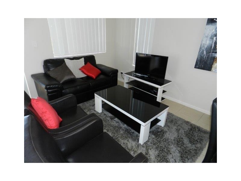 4/9 Cockatoo Drive, New Auckland QLD 4680