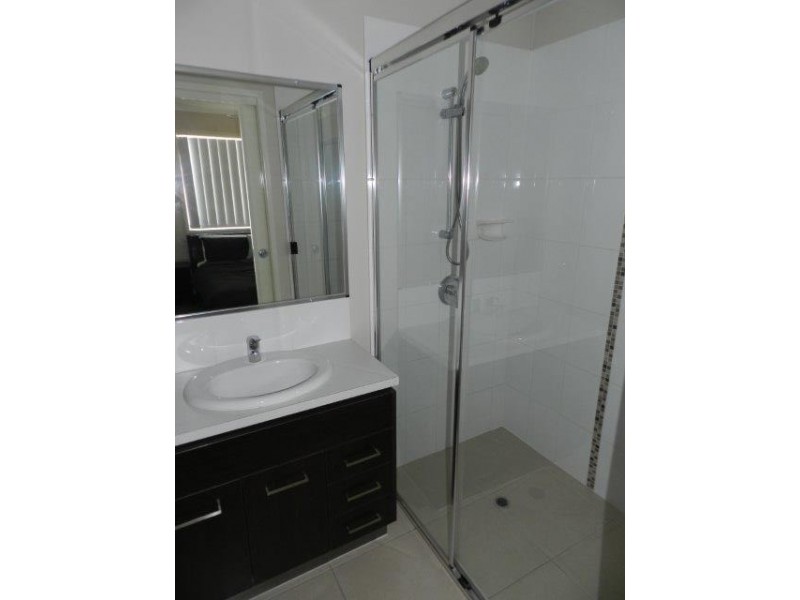 4/9 Cockatoo Drive, New Auckland QLD 4680