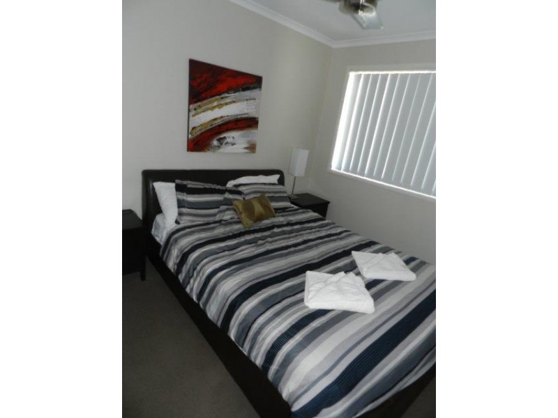 4/9 Cockatoo Drive, New Auckland QLD 4680