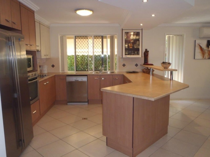 12 Dolphin Terrace, South Gladstone QLD 4680