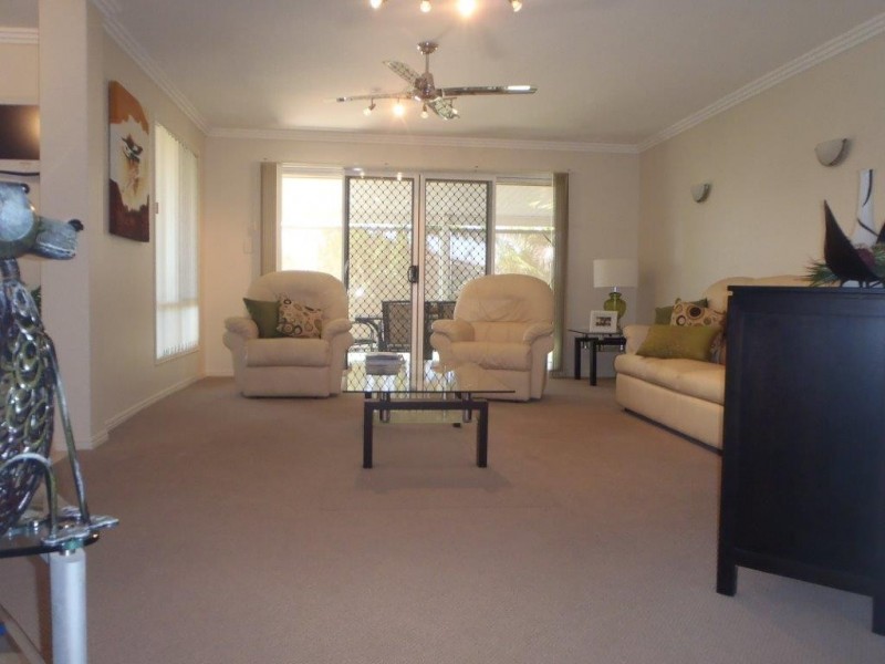 12 Dolphin Terrace, South Gladstone QLD 4680