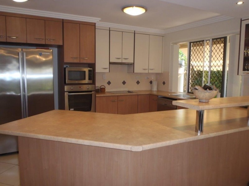 12 Dolphin Terrace, South Gladstone QLD 4680