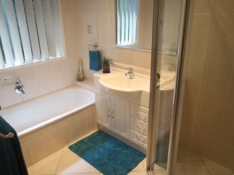 12 Dolphin Terrace, South Gladstone QLD 4680