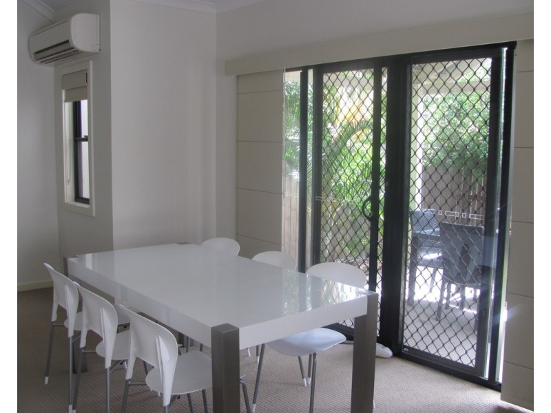 20/1 Michel Place, Telina QLD 4680