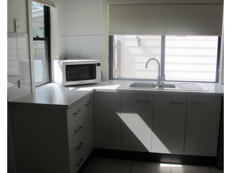 20/1 Michel Place, Telina QLD 4680