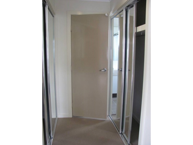 27/1 Michel Place, Telina QLD 4680