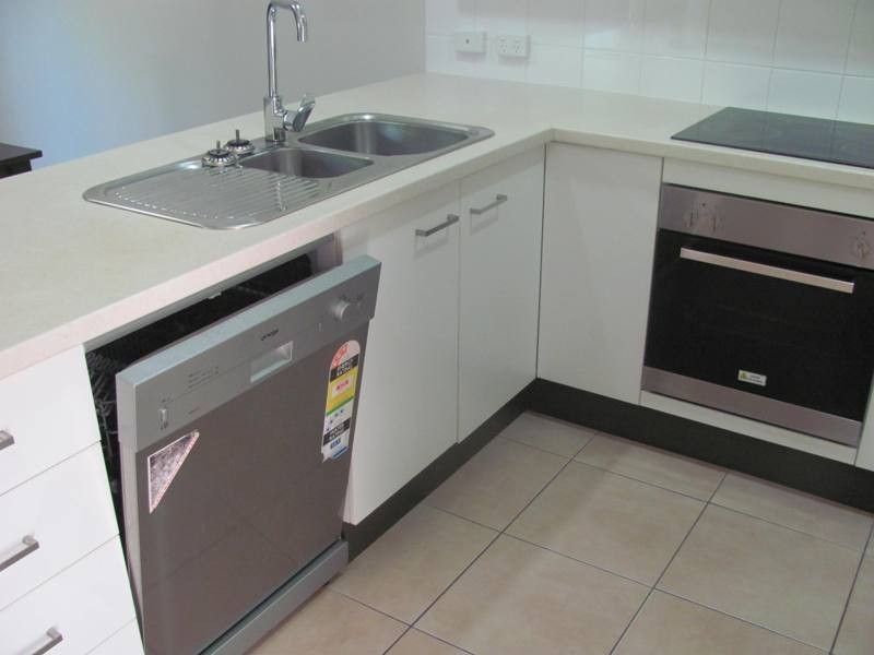 4/1 Michel Place, Telina QLD 4680