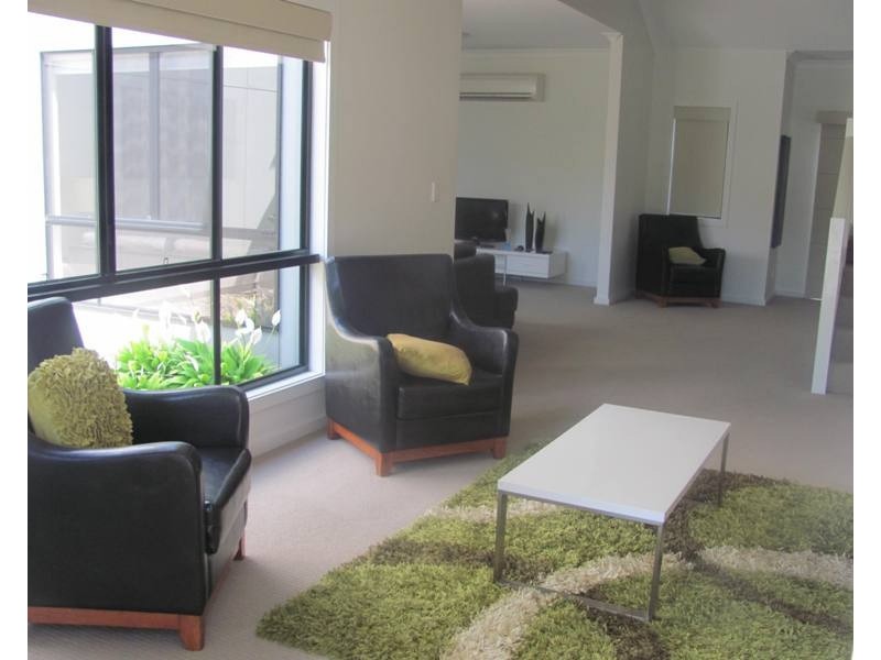 5/1 Michel Place, Telina QLD 4680