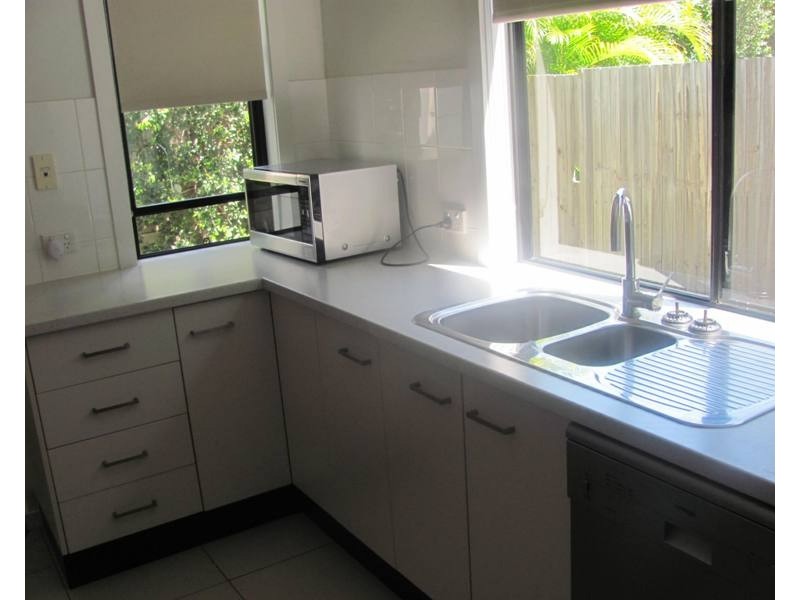 5/1 Michel Place, Telina QLD 4680