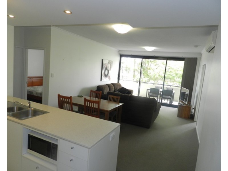 211/75 Central Lane, Gladstone QLD 4680