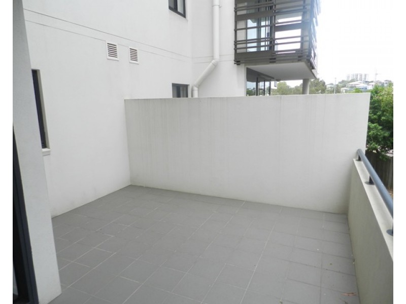 211/75 Central Lane, Gladstone QLD 4680