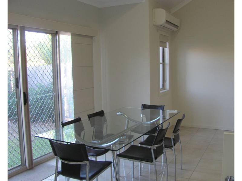 8/1 Michel Place, Telina QLD 4680