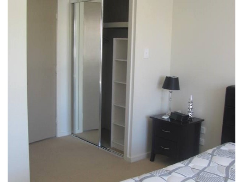 8/1 Michel Place, Telina QLD 4680