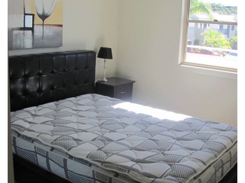 8/1 Michel Place, Telina QLD 4680