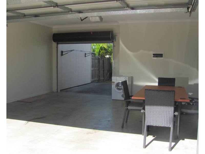 8/1 Michel Place, Telina QLD 4680