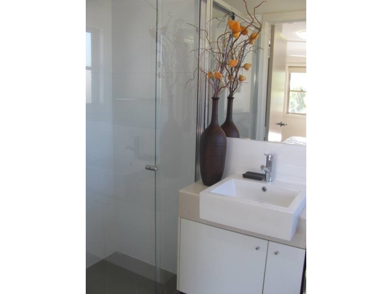 12/1 Michel Place, Telina QLD 4680