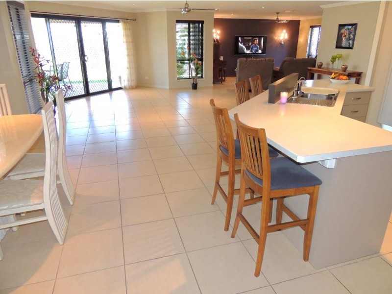 13 Victoria Avenue, Glen Eden QLD 4680