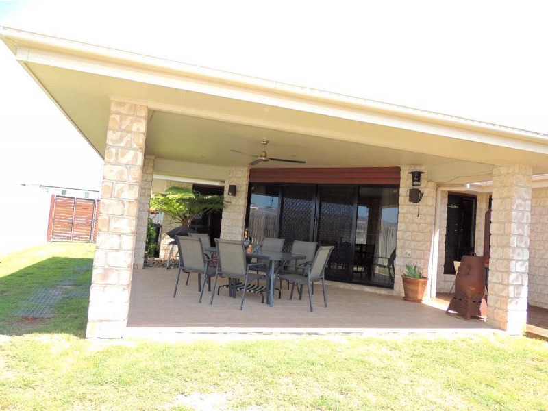 13 Victoria Avenue, Glen Eden QLD 4680