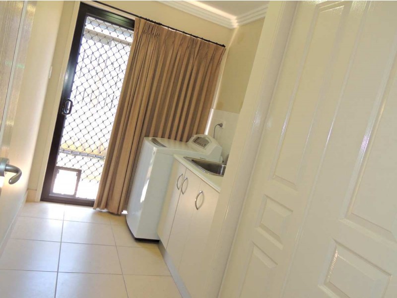 13 Victoria Avenue, Glen Eden QLD 4680