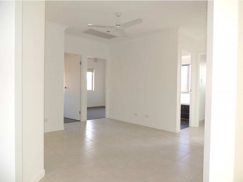 36 Bellbird Circuit, Kirkwood QLD 4680