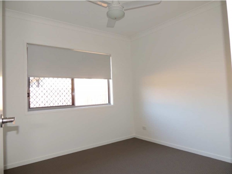 36 Bellbird Circuit, Kirkwood QLD 4680