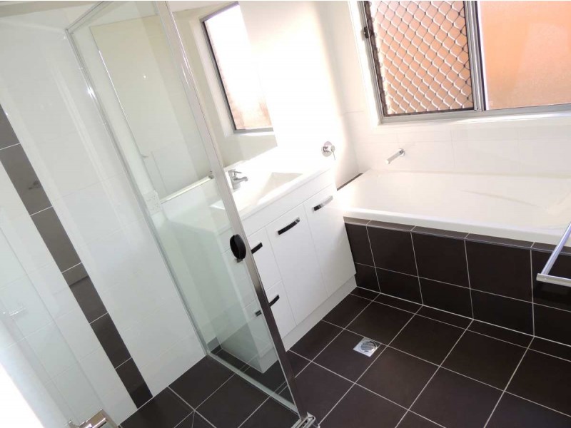 36 Bellbird Circuit, Kirkwood QLD 4680