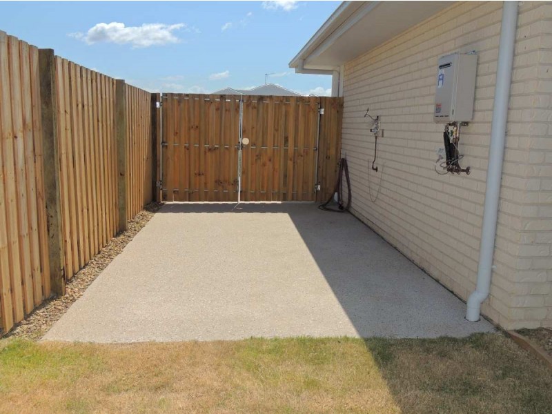 36 Bellbird Circuit, Kirkwood QLD 4680