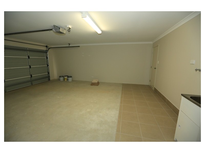 17 Broadwater Place, New Auckland QLD 4680