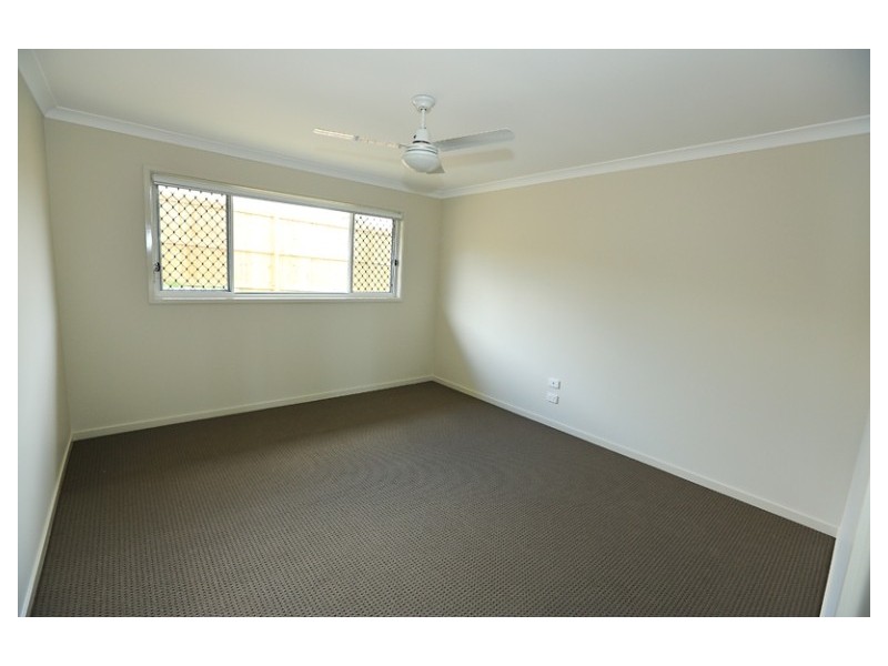 17 Broadwater Place, New Auckland QLD 4680