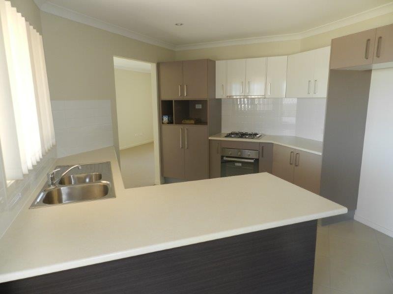 16 Blaxland Court, Glen Eden QLD 4680
