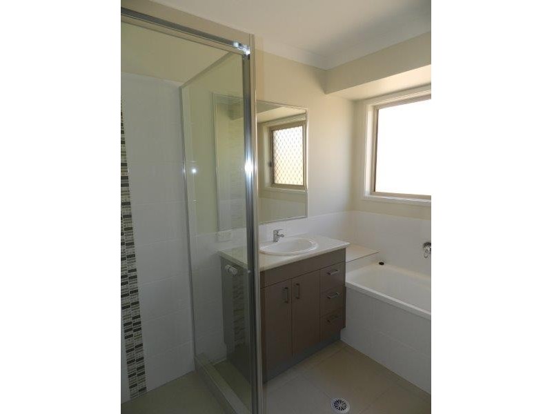16 Blaxland Court, Glen Eden QLD 4680