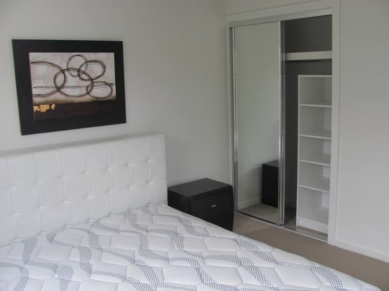 2/1 Michel Place, Telina QLD 4680