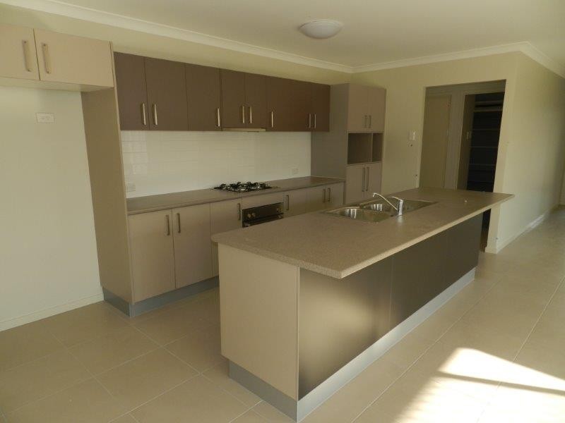 18 Kingfisher Street, New Auckland QLD 4680